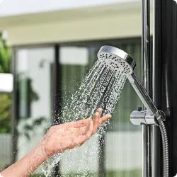 Idealny do relaksu w ogrodzie, prysznic solarny Bestway 58695