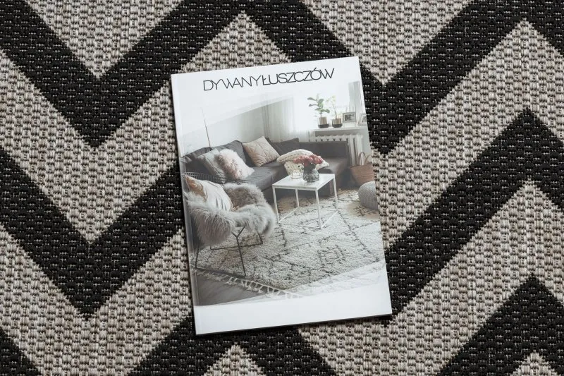 Srebrno-czarny dywan sizalowy Floorlux 20340 w stylu zigzag, idealny do nowoczesnych wnętrz