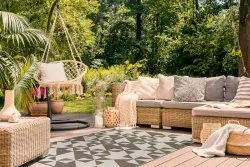 Sizalowy dywan FLOORLUX 20489 w odcieniach champagne i taupe, elegancki akcent
