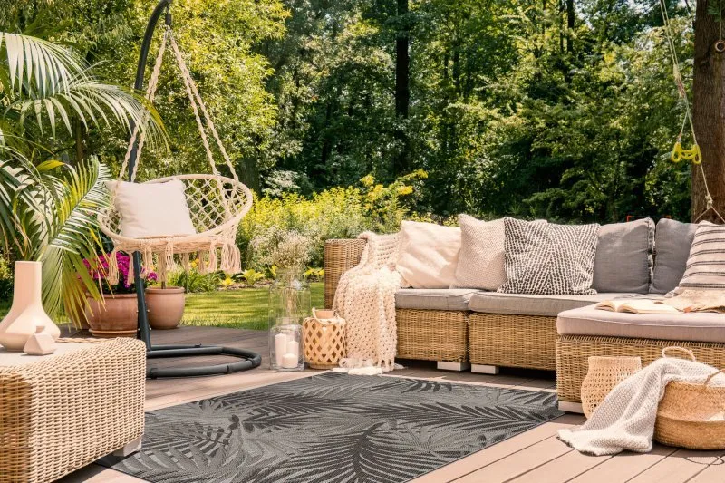 Srebrno-czarny dywan sizalowy FLOORLUX 20504 w stylu dżungli