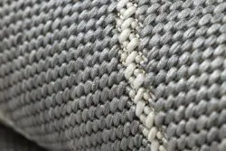 Dywan flat weave z sizalu, praktyczny i estetyczny, do każdego wnętrza