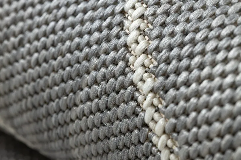 Dywan flat weave z sizalu, praktyczny i estetyczny, do każdego wnętrza