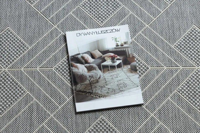 Stylowy dywan w odcieniach szarości i kremu, geometryczny design, doskonały do salonu