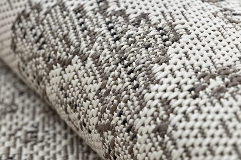 Stylowy dywan do sypialni lub ogrodu, naturalny materiał