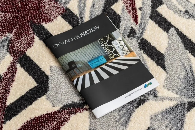 Nowoczesny dywan HEOS 78540, idealny do salonu lub sypialni, z motywem dżungli