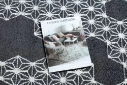 Nowoczesny dywan w odcieniach antracytu i kremu, styl HEXAGON