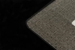 Elegancki dywan HAMPTON Lux czarny, idealny do nowoczesnych aranżacji wnętrz