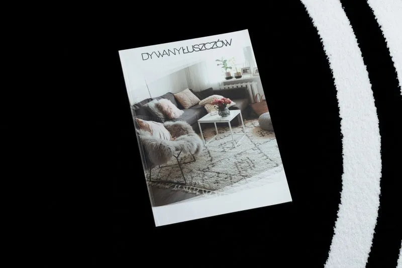 Czarny dywan okrągły HAMPTON Lux w nowoczesnym stylu