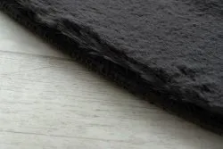 Okrągły dywan BUNNY antracytowy, doskonały do pokoju dziecięcego lub ogrodu