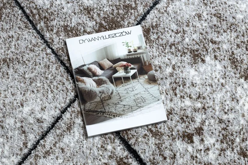 Brązowy dywan w trójkąty COZY 8872 Wall, nowoczesny styl, idealny do każdego wnętrza
