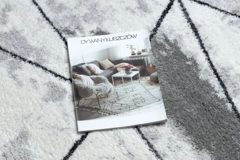 Nowoczesny dywan COZY Polygons w szarym kolorze, okrągły, geometryczny styl