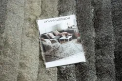Nowoczesny dywan w paski FLIM 007-B6 w odcieniach szarości, stylowy dodatek do wnętrz