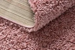Shaggy dywan SOFFI 5cm różowy, idealny do pokoju dziecięcego, dodaje ciepła i komfortu