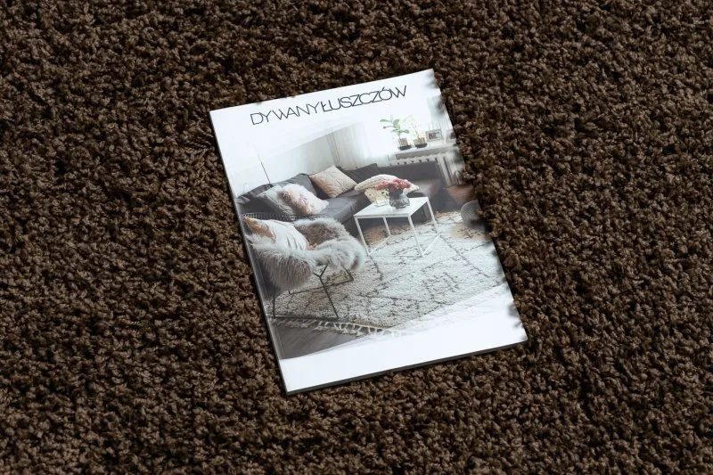 Brązowy dywan shaggy SOFFI 5cm, stylowy dodatek do każdego wnętrza