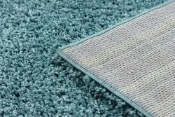 Miękki dywan SOFFI shaggy 5cm w niebieskim kolorze, doskonały do aranżacji przestrzeni