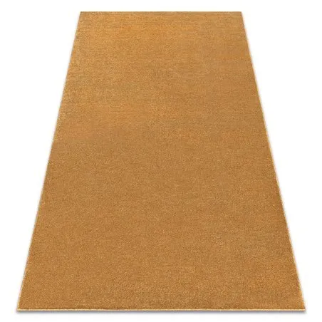 Jednokolorowy złoty dywan SOFTY, nowoczesny, elegancki design