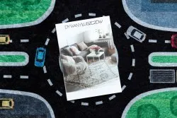 Zielono-czarny dywan do prania dla dzieci, motyw uliczek, idealny do pokoju