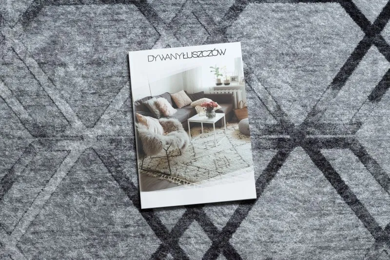 Szary dywan MIRO 51805.803 w geometryczny wzór, doskonały do nowoczesnych aranżacji