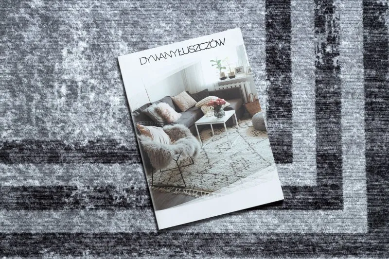 Szary dywan MIRO 51325.805 w geometryczny wzór, idealny do prania