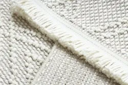 Pętelkowy dywan NANO EN14A o gładkiej strukturze, nowoczesny design