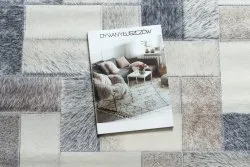 Szary dywan PATCHWORK 21723, elegancki design z desek i skóry