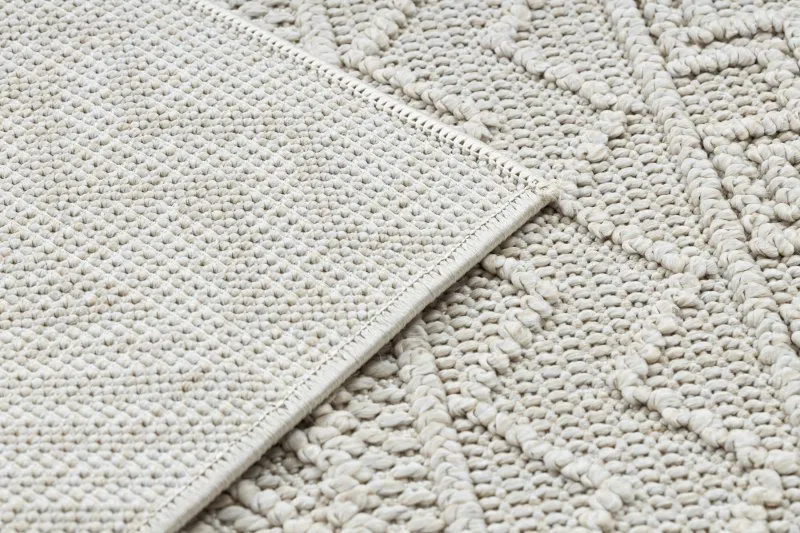 Strukturalny dywan pętelkowy, miękki materiał, styl boho