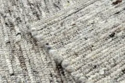 Dwustronny dywan NEPAL 2100 w odcieniu szarym, wykonany z wełny, miękki