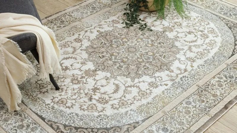 Nowoczesny dywan w kolorze kremowym i beżowym, stylowy dodatek do wnętrza