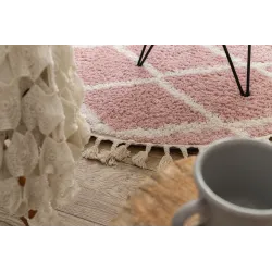 Dywan w stylu boho, doskonały do dekoracji przestrzeni dla dzieci