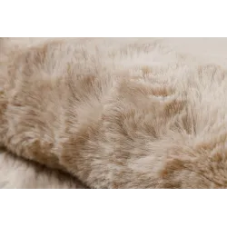 Praktyczny dywan shaggy, beżowy, do pokoju dziecięcego
