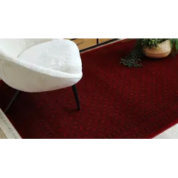 Klasyczny dywan w odcieniach bordo i czerni, elegancki styl