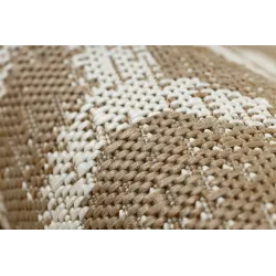 Naturalny dywan sizalowy w geometryczny romb, świetny do pokoju dziecięcego lub ogrodu