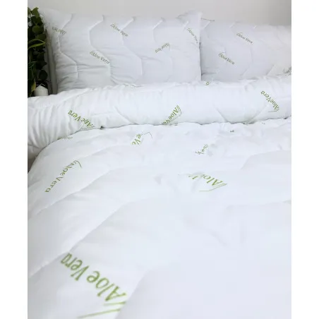 Kołdra 200x220 cm z 2 poduszkami 70x90 cm w kolorze zielonym Aloe Vera, zestaw