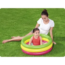 Dmuchany basen 70 x 24 cm, kolorowy i atrakcyjny dla dzieci