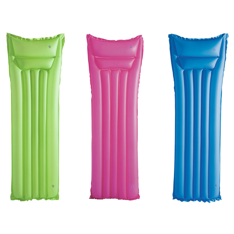Choosing the Perfect Pool Floats for Ultimate Relaxation